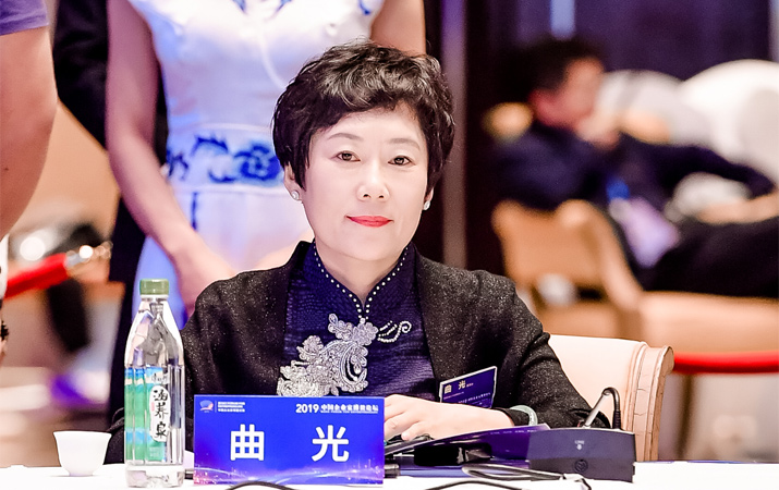 曲光：高效、成熟的私人銀行對國家和社會有積極的意義