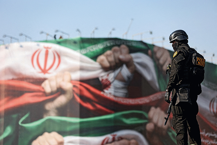 壓力重重，伊朗在經(jīng)歷什么