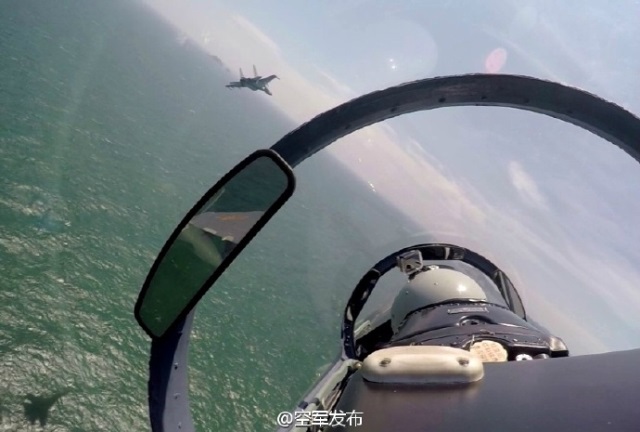中國空軍多型主戰(zhàn)飛機(jī)赴南海戰(zhàn)斗巡航。