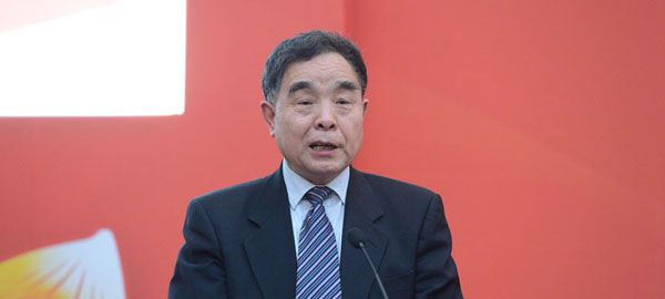 全國人大教科文衛(wèi)委員會主任委員、清華大學(xué)新聞出版學(xué)院院長柳斌杰致辭