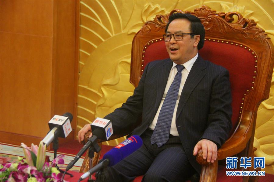 （XHDW·圖文互動(dòng)）專訪：愿中國(guó)人民在中共領(lǐng)導(dǎo)下取得更多成就——訪越共中央委員、中央對(duì)外部部長(zhǎng)黃平君
