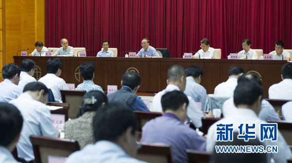 7月16日，中共中央政治局常委、中央紀(jì)委書(shū)記、中央巡視工作領(lǐng)導(dǎo)小組組長(zhǎng)王岐山在北京出席2014年中央第二輪巡視工作動(dòng)員部署會(huì)并講話(huà)。新華社記者黃敬文 攝 