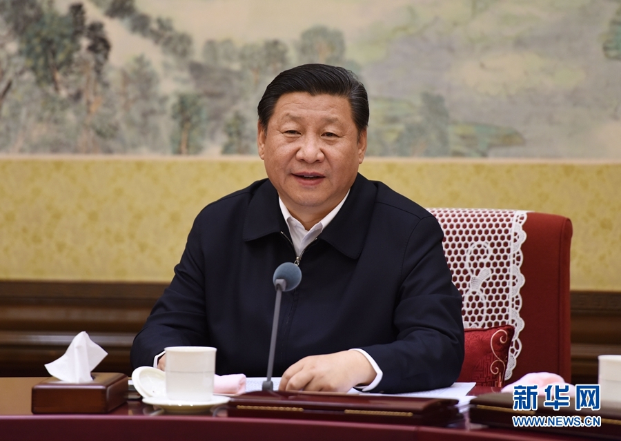 12月28日至29日，中共中央政治局召開(kāi)專題民主生活會(huì)，對(duì)照檢查踐行“三嚴(yán)三實(shí)”情況，討論研究加強(qiáng)黨風(fēng)廉政建設(shè)措施。中共中央總書(shū)記習(xí)近平主持會(huì)議并發(fā)表重要講話。新華社記者 李學(xué)仁 攝 