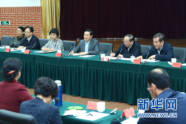 4月12日，中共中央政治局委員、中央書記處書記、中宣部部長劉奇葆在北京出席“走向世界的中國兒童文學(xué)”座談會并講話。 新華社記者丁海濤攝
