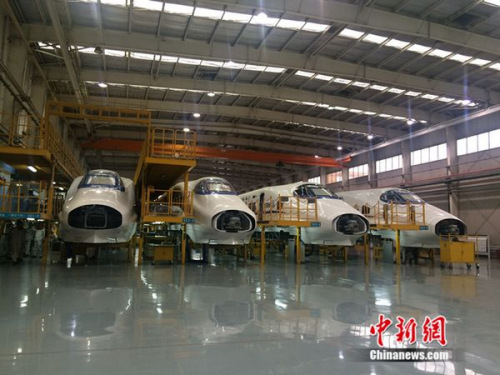 中車青島四方機(jī)車車輛股份有限公司廠房。中新網(wǎng) 邱宇 攝