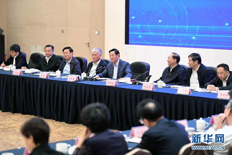 5月11日，中宣部在深圳召開深化文化體制改革座談會。中共中央政治局委員、中央書記處書記、中宣部部長劉奇葆出席會議并講話。 新華社記者張領(lǐng) 攝