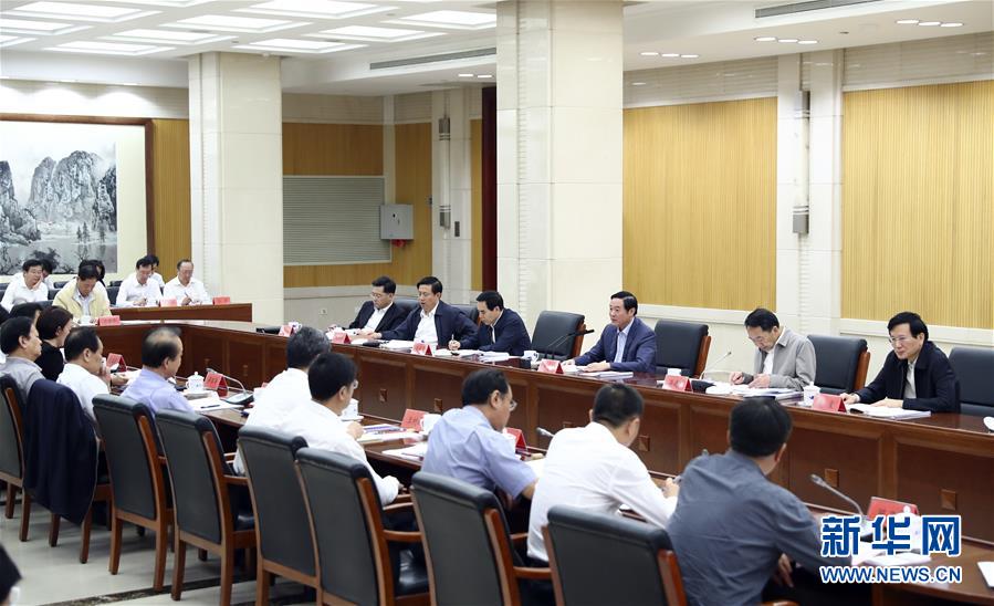 9月21日，中宣部在北京召開中央媒體駐外機(jī)構(gòu)外宣工作座談會(huì)。中共中央政治局委員、中央書記處書記、中宣部部長(zhǎng)劉奇葆出席座談會(huì)并講話。新華社記者 謝環(huán)馳 攝 