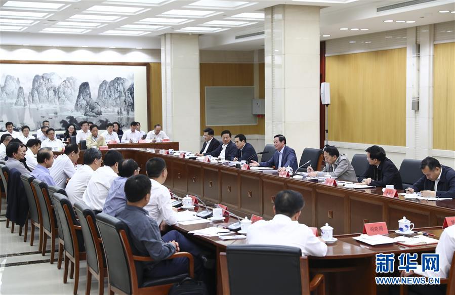 9月21日，中宣部在北京召開中央媒體駐外機(jī)構(gòu)外宣工作座談會(huì)。中共中央政治局委員、中央書記處書記、中宣部部長(zhǎng)劉奇葆出席座談會(huì)并講話。新華社記者 謝環(huán)馳 攝 