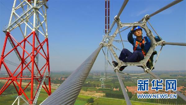 （十九大時光·圖文互動）（4）青春，在夢想的引領(lǐng)下飛揚——來自基層蹲點現(xiàn)場的報道