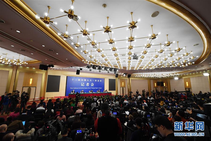 （兩會(huì)·XHDW）（1）財(cái)政部部長(zhǎng)肖捷等就“財(cái)稅改革和財(cái)政工作”答記者問