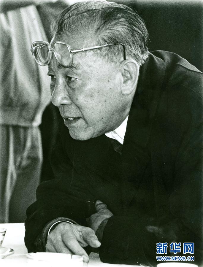 (改革先鋒風(fēng)采·圖文互動(dòng))(1)袁庚:改革開放試驗(yàn)田“蛇口模式”的探索創(chuàng)立者