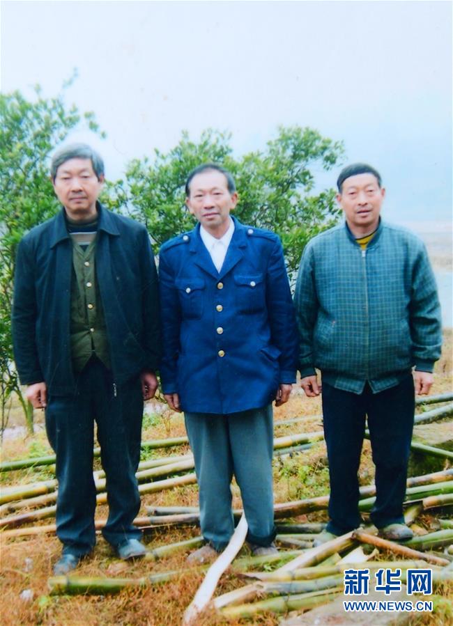 （新華全媒頭條·愛(ài)國(guó)情 奮斗者·圖文互動(dòng)）（11）致敬，為祖國(guó)獻(xiàn)身的英雄！