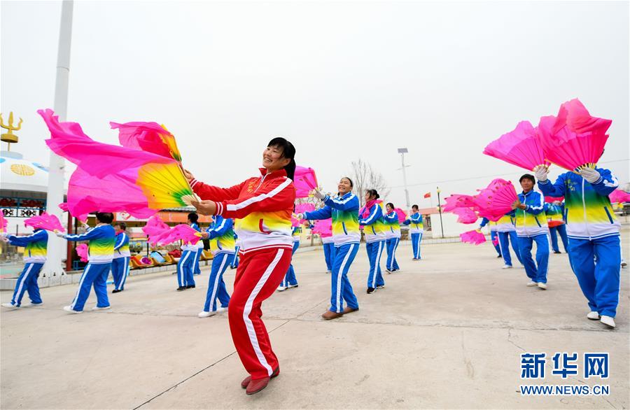 （壯麗70年·奮斗新時(shí)代·圖文互動(dòng)）（6）情同一家，守望相助，共奔小康——內(nèi)蒙古興安盟巴彥敖包嘎查民族團(tuán)結(jié)見聞