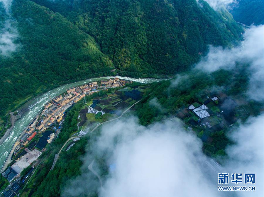 （壯麗70年·奮斗新時(shí)代·圖文互動(dòng)）（1）獨(dú)龍江畔，這個(gè)民族“一躍千年”
