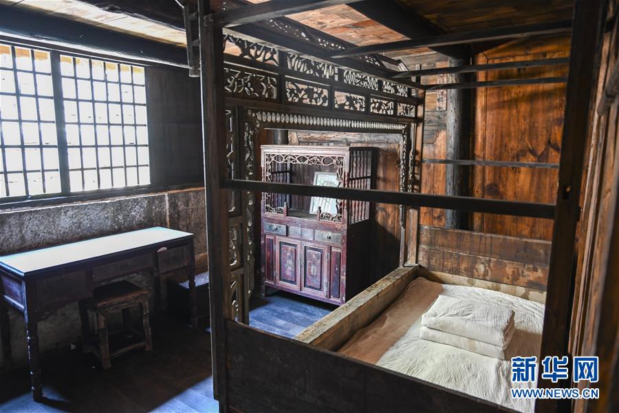 （壯麗70年·奮斗新時代——記者再走長征路·圖文互動）（5）手捧棉被憶紅軍：走了那么多年，我們都念他們的好