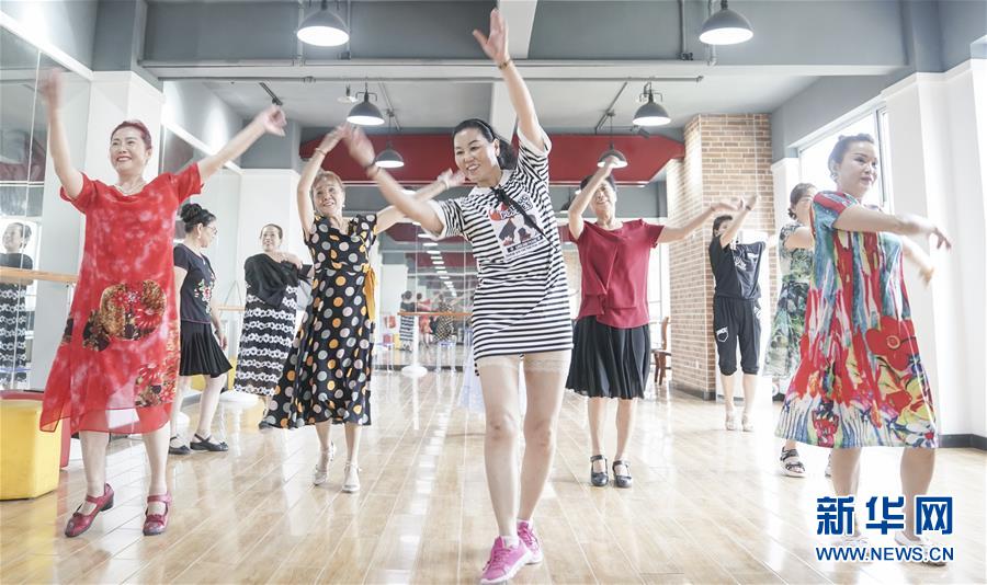 （習(xí)近平的民生關(guān)切事&middot;圖文互動(dòng)）（5）為了夢(mèng)圓安居，創(chuàng)造幸福生活&mdash;&mdash;習(xí)近平總書(shū)記牽掛的民生事之&ldquo;住有所居&rdquo;篇