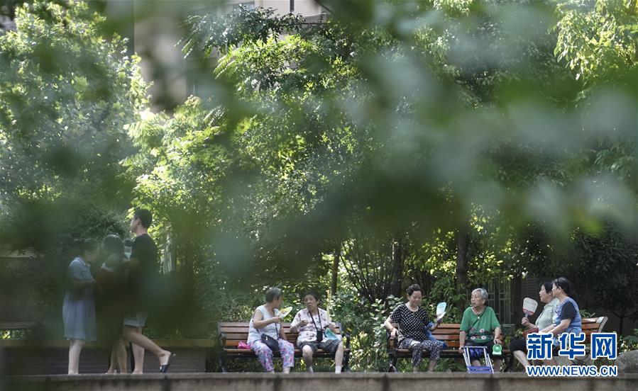 （習(xí)近平的民生關(guān)切事&middot;圖文互動(dòng)）（6）為了夢(mèng)圓安居，創(chuàng)造幸福生活&mdash;&mdash;習(xí)近平總書(shū)記牽掛的民生事之&ldquo;住有所居&rdquo;篇