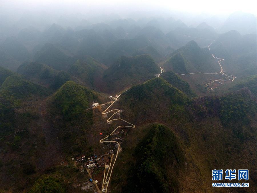 （壯麗70年·奮斗新時代——共和國發(fā)展成就巡禮）（10）人暢其行、貨暢其流——共和國交通運(yùn)輸業(yè)發(fā)展成就巡禮