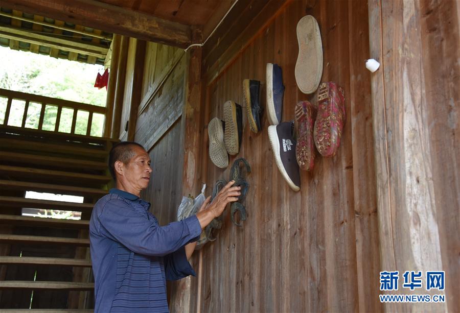 （愛國情 奮斗者·圖文互動(dòng)）（4）貴州印江高石坎護(hù)林隊(duì)：半輩子，以林場為家