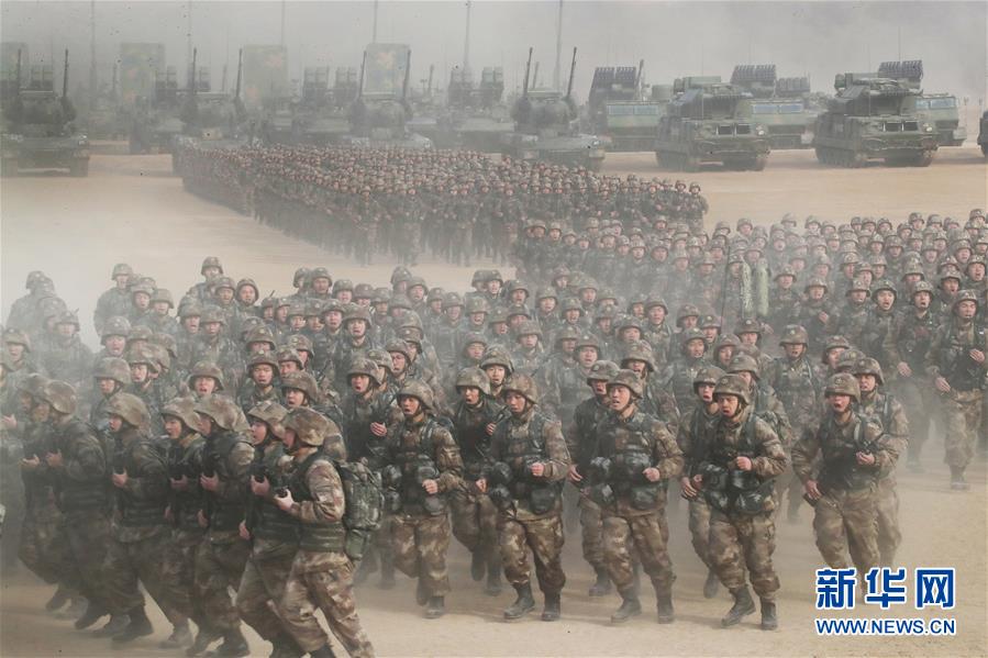 （新華全媒頭條·圖文互動）（4）沿著中國特色強(qiáng)軍之路闊步前進(jìn)——黨中央、中央軍委領(lǐng)導(dǎo)推進(jìn)國防和軍隊(duì)建設(shè)70年紀(jì)實(shí)