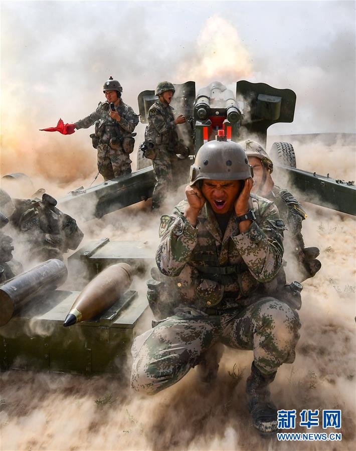 （新華全媒頭條·圖文互動）（9）沿著中國特色強(qiáng)軍之路闊步前進(jìn)——黨中央、中央軍委領(lǐng)導(dǎo)推進(jìn)國防和軍隊(duì)建設(shè)70年紀(jì)實(shí)
