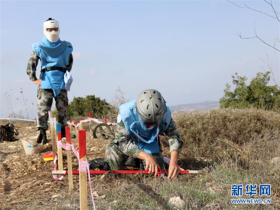 （新華全媒頭條·圖文互動）（12）沿著中國特色強(qiáng)軍之路闊步前進(jìn)——黨中央、中央軍委領(lǐng)導(dǎo)推進(jìn)國防和軍隊(duì)建設(shè)70年紀(jì)實(shí)