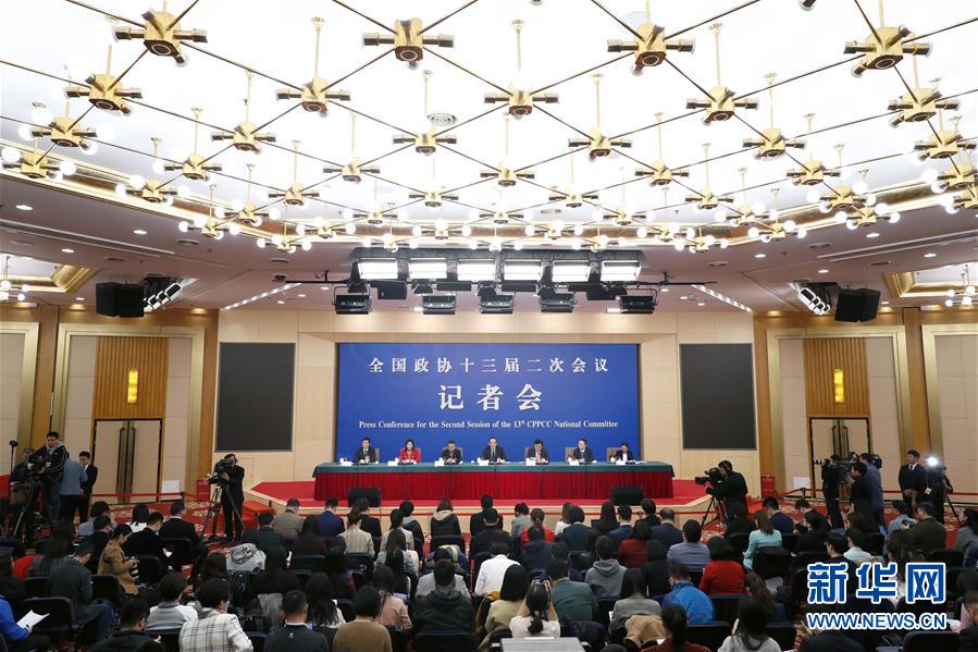 （兩會(huì)）（2）政協(xié)委員談優(yōu)化營商環(huán)境、促進(jìn)民營經(jīng)濟(jì)高質(zhì)量發(fā)展