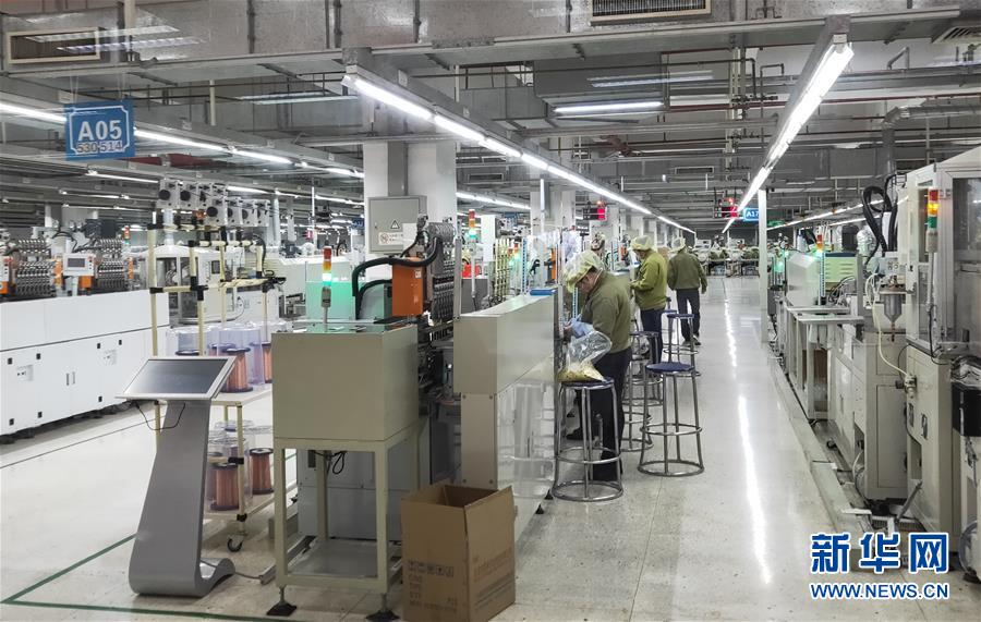 （來自經濟前沿的故事·企業(yè)復工復產·圖文互動）（1）看1500多名工人是如何復工的？——湖南郴州一家企業(yè)復工目擊記 
