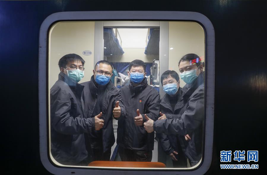 （聚焦疫情防控·對口支援19省份在奮戰(zhàn)·圖文互動）（1）“當我們摘下口罩，看到彼此勝利的微笑”——重慶對口支援孝感市抗擊疫情紀實