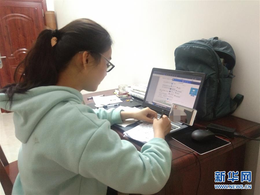 （新華網(wǎng)·圖文互動(dòng)）（2）為“逆行者”后方護(hù)航，這些大學(xué)生的假期不一般
