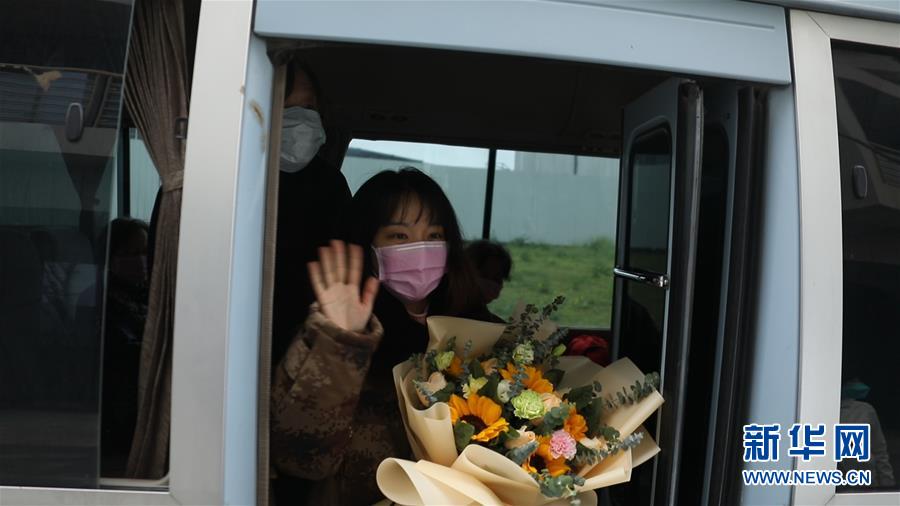 （新華全媒頭條·習近平致敬的戰(zhàn)“疫”英雄·武漢人民篇·圖文互動）（3）壯哉，大武漢——獻給英雄的武漢人民