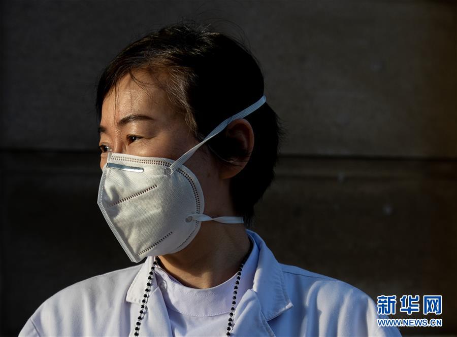（聚焦疫情防控·圖文互動）（15）分秒必爭！一切為了治病救人——中國抗疫生命至上的生動實踐