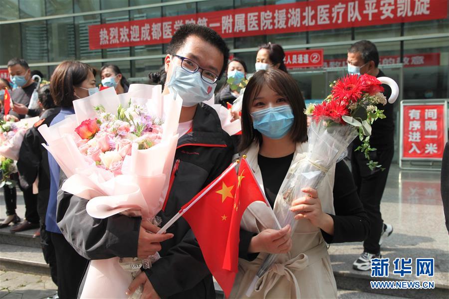 （新華全媒頭條·圖文互動）（11）“我看不見你的樣子，但我知道你是誰”——寫在國際護士節(jié)來臨之際