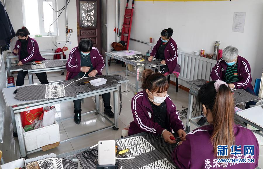 （在習近平新時代中國特色社會主義思想指引下——新時代新作為新篇章·習近平總書記關(guān)切事·圖文互動）（2）助你飛翔，擁抱陽光——助力殘疾人脫貧攻堅故事