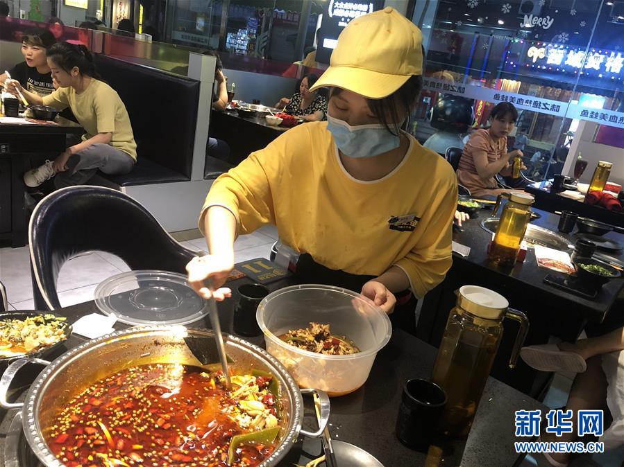 （在習(xí)近平新時(shí)代中國(guó)特色社會(huì)主義思想指引下——新時(shí)代新作為新篇章·習(xí)近平總書(shū)記關(guān)切事·圖文互動(dòng)）（1）珍惜盤中餐，狠剎浪費(fèi)風(fēng)——各地積極行動(dòng)堅(jiān)決制止餐飲浪費(fèi)