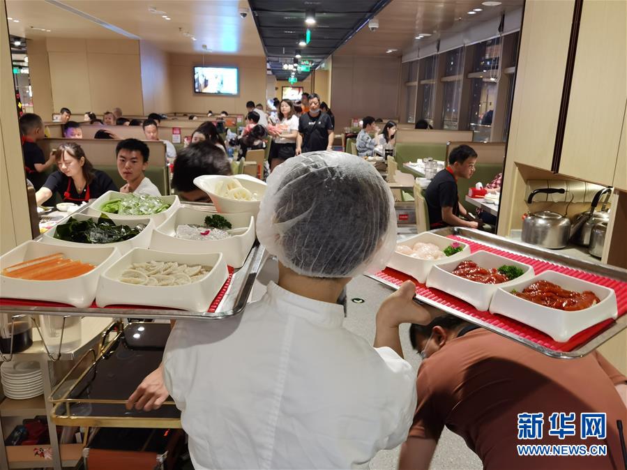 （在習(xí)近平新時(shí)代中國(guó)特色社會(huì)主義思想指引下——新時(shí)代新作為新篇章·習(xí)近平總書(shū)記關(guān)切事·圖文互動(dòng)）（2）珍惜盤中餐，狠剎浪費(fèi)風(fēng)——各地積極行動(dòng)堅(jiān)決制止餐飲浪費(fèi)