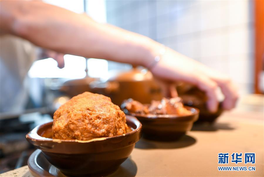 （在習(xí)近平新時(shí)代中國(guó)特色社會(huì)主義思想指引下——新時(shí)代新作為新篇章·習(xí)近平總書(shū)記關(guān)切事·圖文互動(dòng)）（7）珍惜盤中餐，狠剎浪費(fèi)風(fēng)——各地積極行動(dòng)堅(jiān)決制止餐飲浪費(fèi)