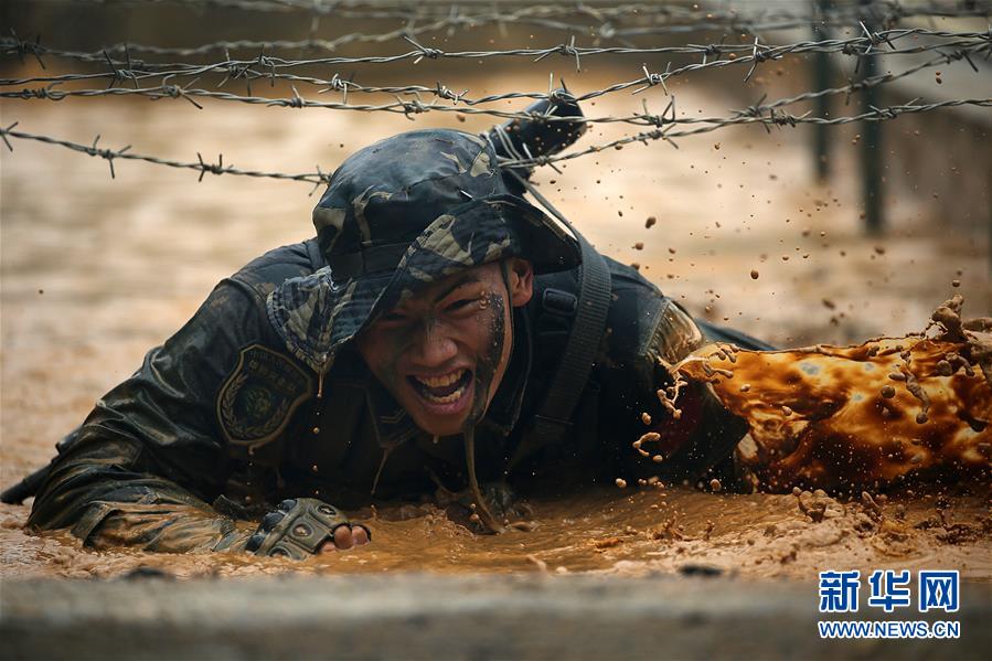 （在習近平強軍思想指引下·我們在戰(zhàn)位報告·圖文互動）（2）駐澳門部隊：濠江之畔，最可愛的人