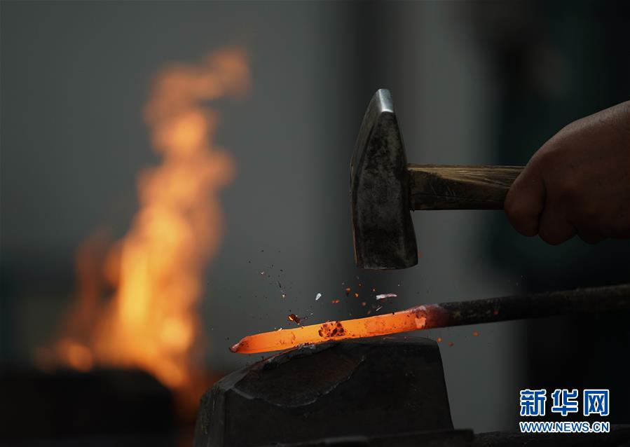 （走向我們的小康生活·決戰(zhàn)決勝脫貧攻堅(jiān)·圖文互動(dòng)）（2）甘青交界處的跨越——保安族、撒拉族的脫貧故事