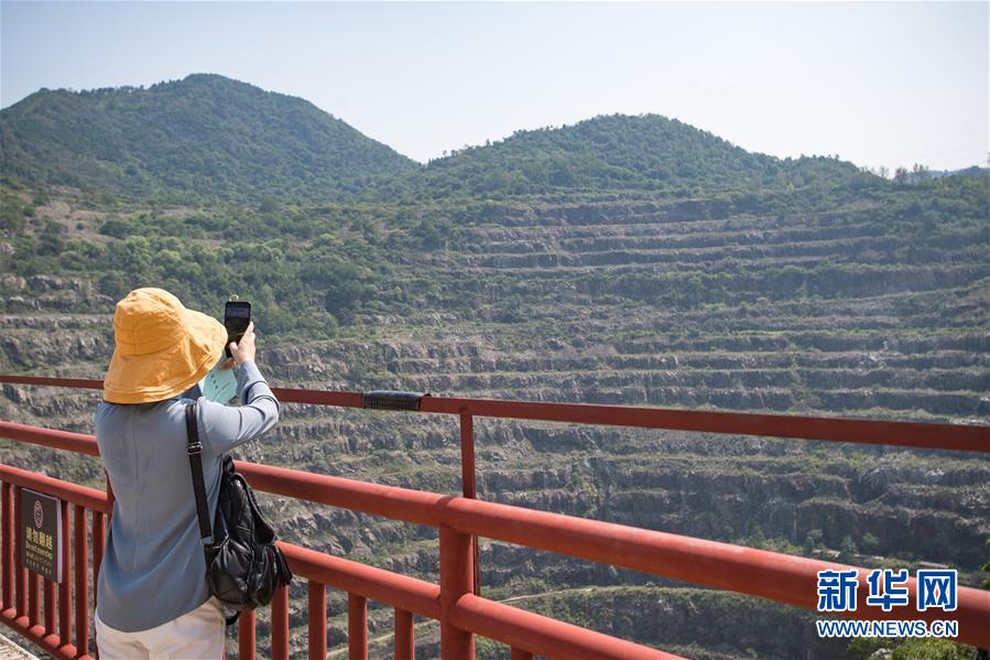 （走向我們的小康生活·圖文互動(dòng)）（2）游客來了，小康近了——生態(tài)旅游引領(lǐng)湖北山區(qū)蝶變二三事