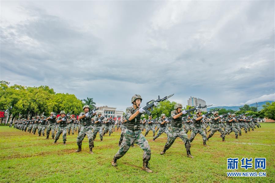 （在習近平強軍思想指引下·我們在戰(zhàn)位報告·圖文互動）（2）千里移防，鐵心跟黨走——南部戰(zhàn)區(qū)陸軍第75集團軍某紅軍旅政治建軍、練兵備戰(zhàn)記事