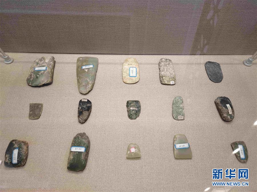 （文化視點(diǎn)·聽文物講故事·圖文互動(dòng)）（3）豪橫！古人扛著玉斧在羅布泊打獵