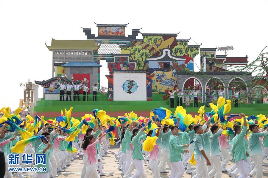 （國(guó)慶70周年·慶祝大會(huì)）慶祝中華人民共和國(guó)成立70周年大會(huì)在京隆重舉行