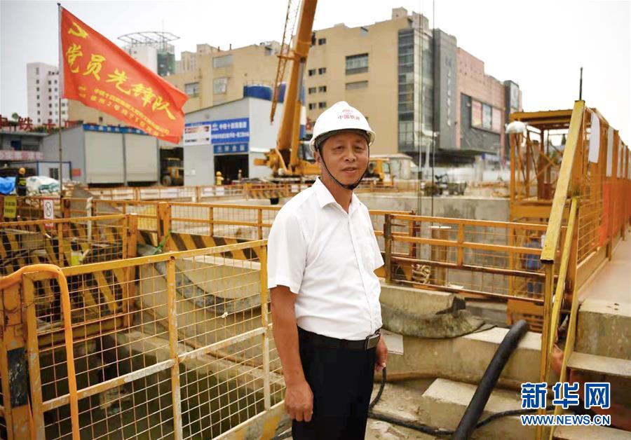 （習(xí)近平的民生關(guān)切事·圖文互動(dòng)）（1）揮灑汗水，鑄就人生輝煌——習(xí)近平總書(shū)記牽掛的民生事之“勞有所得”篇