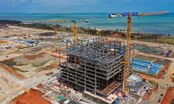 在?？诮瓥|新區(qū)感受海南自貿港建設浪潮
