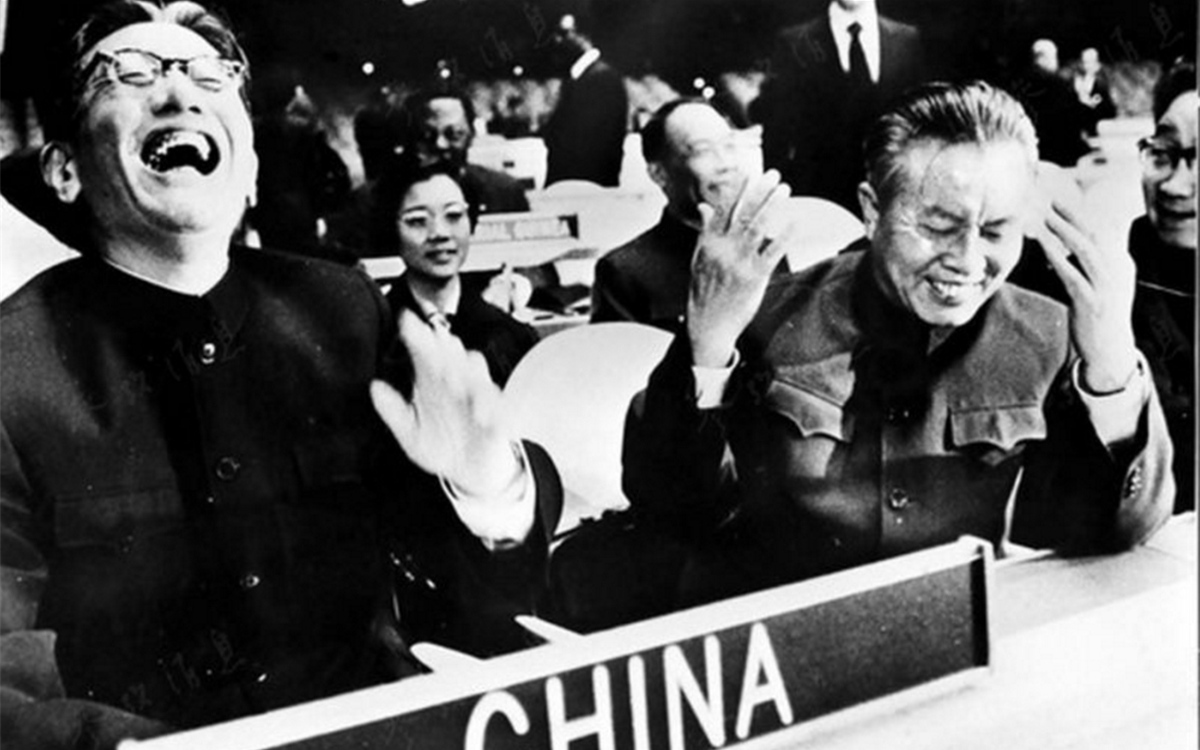 1971年10月25日，聯(lián)大通過決議，恢復(fù)了中華人民共和國在聯(lián)合國的合法席位