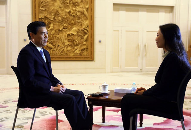 繼續(xù)支持有實(shí)力、有信譽(yù)的民營(yíng)企業(yè)走出去