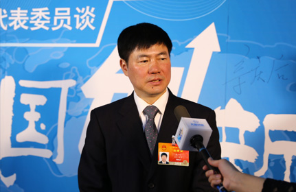 “我們要進(jìn)行自貿(mào)區(qū)的體制機(jī)制的創(chuàng)新，也就是先行先試的一些實(shí)驗(yàn)。”