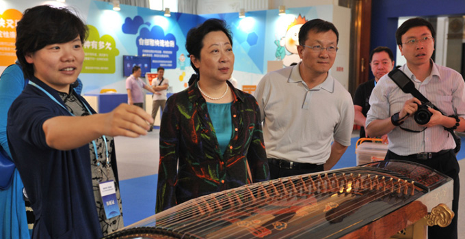 北京市市科委主任閆傲霜、副主任朱世龍檢查2015年科技周主場(chǎng)籌備工作