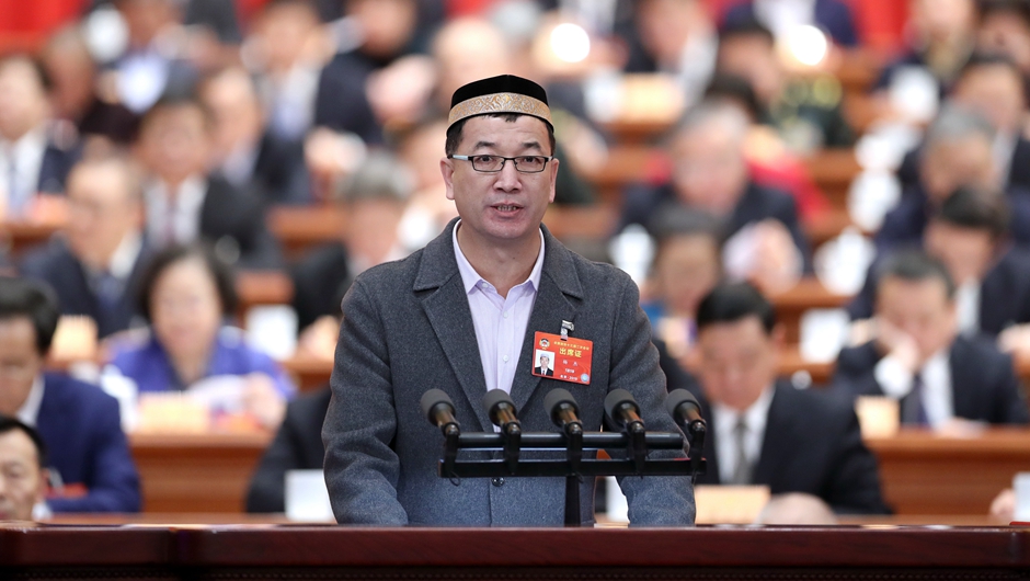 新疆維吾爾自治區(qū)呼圖壁縣政協(xié)副主席、伊斯蘭教協(xié)會(huì)會(huì)長(zhǎng)，呼圖壁縣城鎮(zhèn)陜西寺阿訇 楊杰